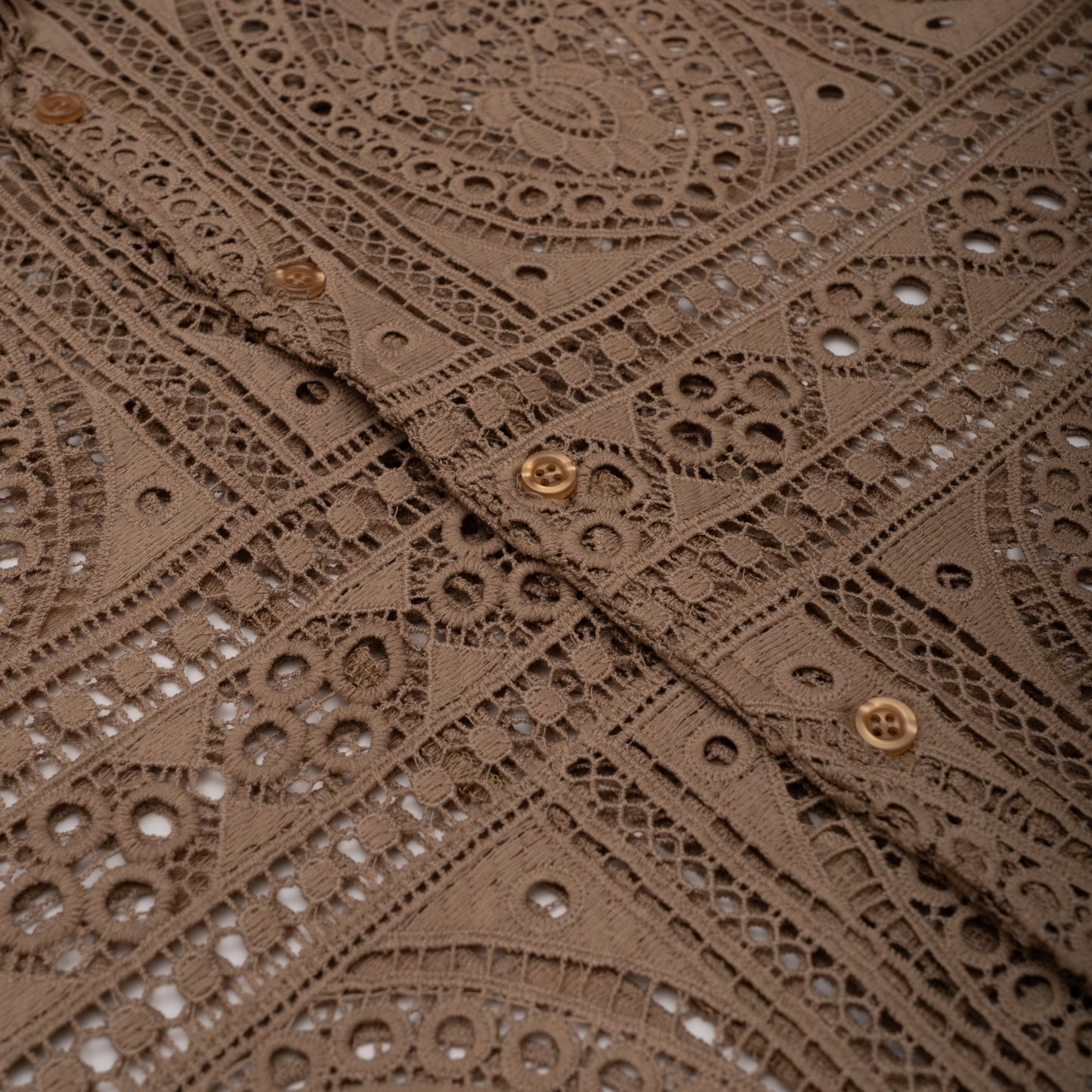ESPRESSO BARRIO LACE BUTTON-UP