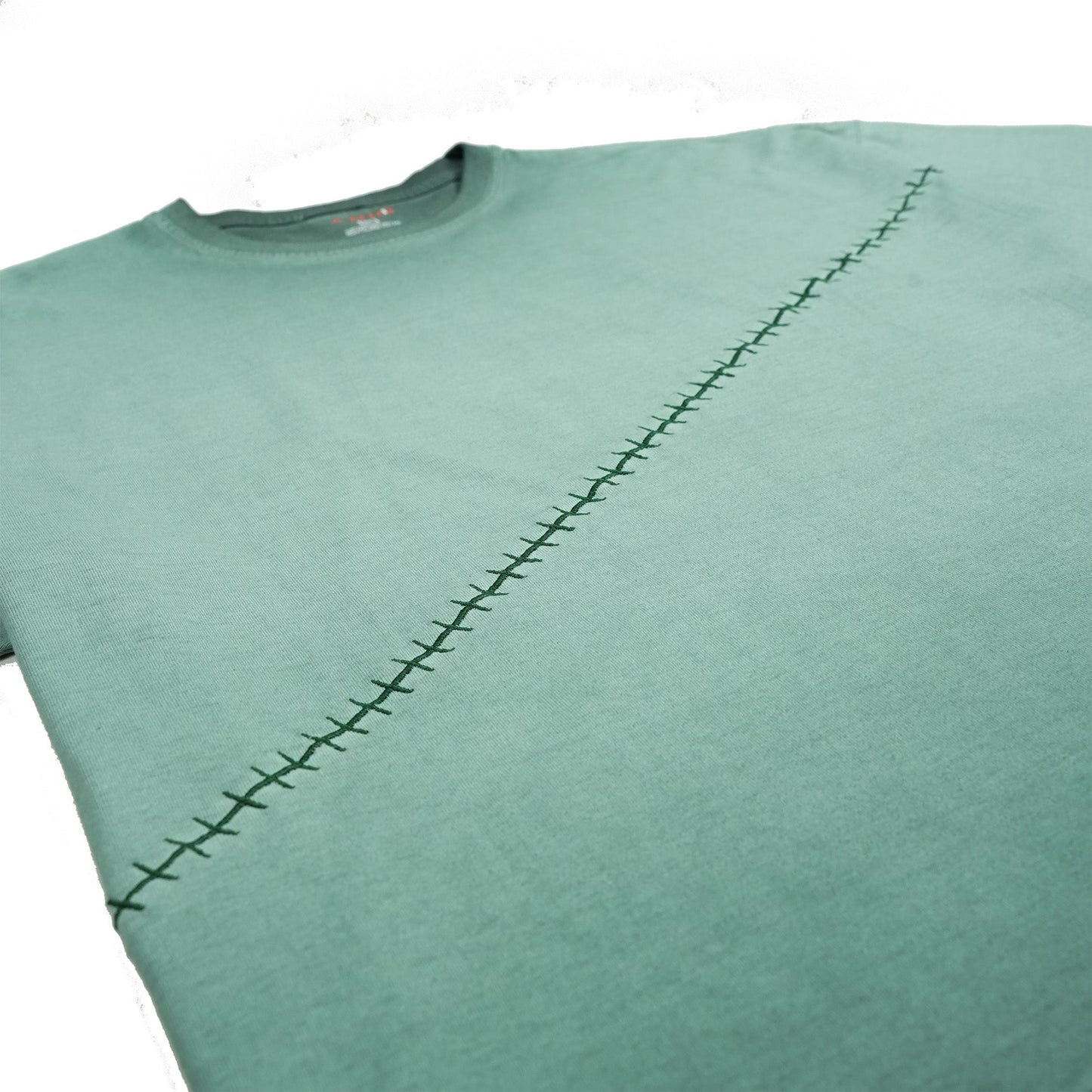 SCAR CROPPED TEE