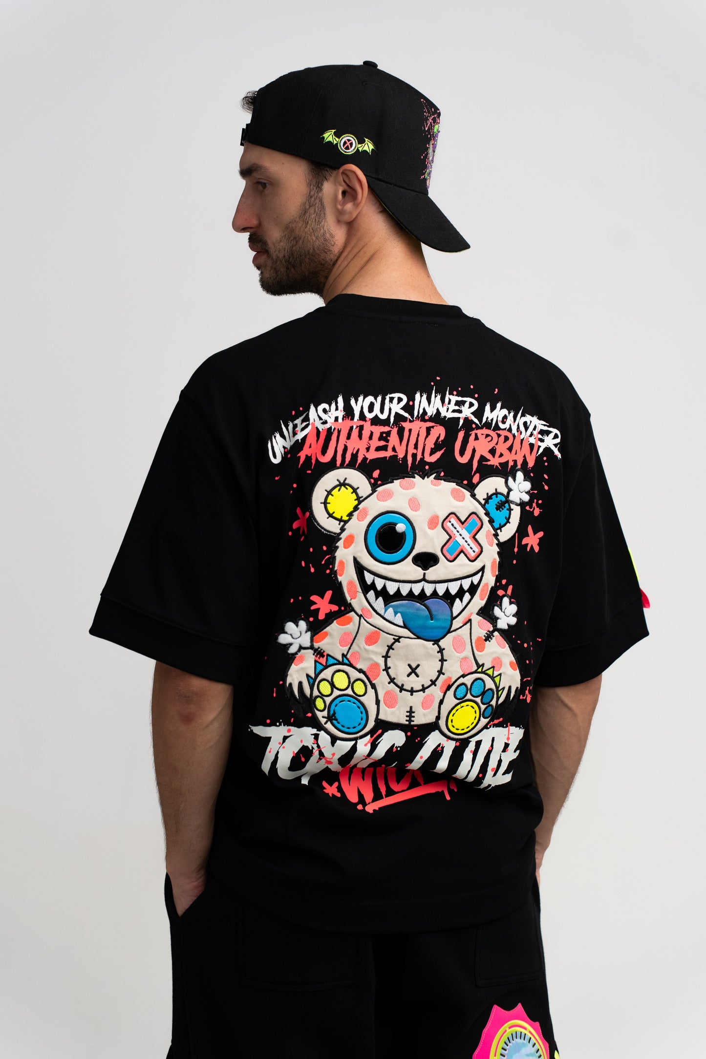 T-SHIRT OVERSIZED TOXIC BLACK
