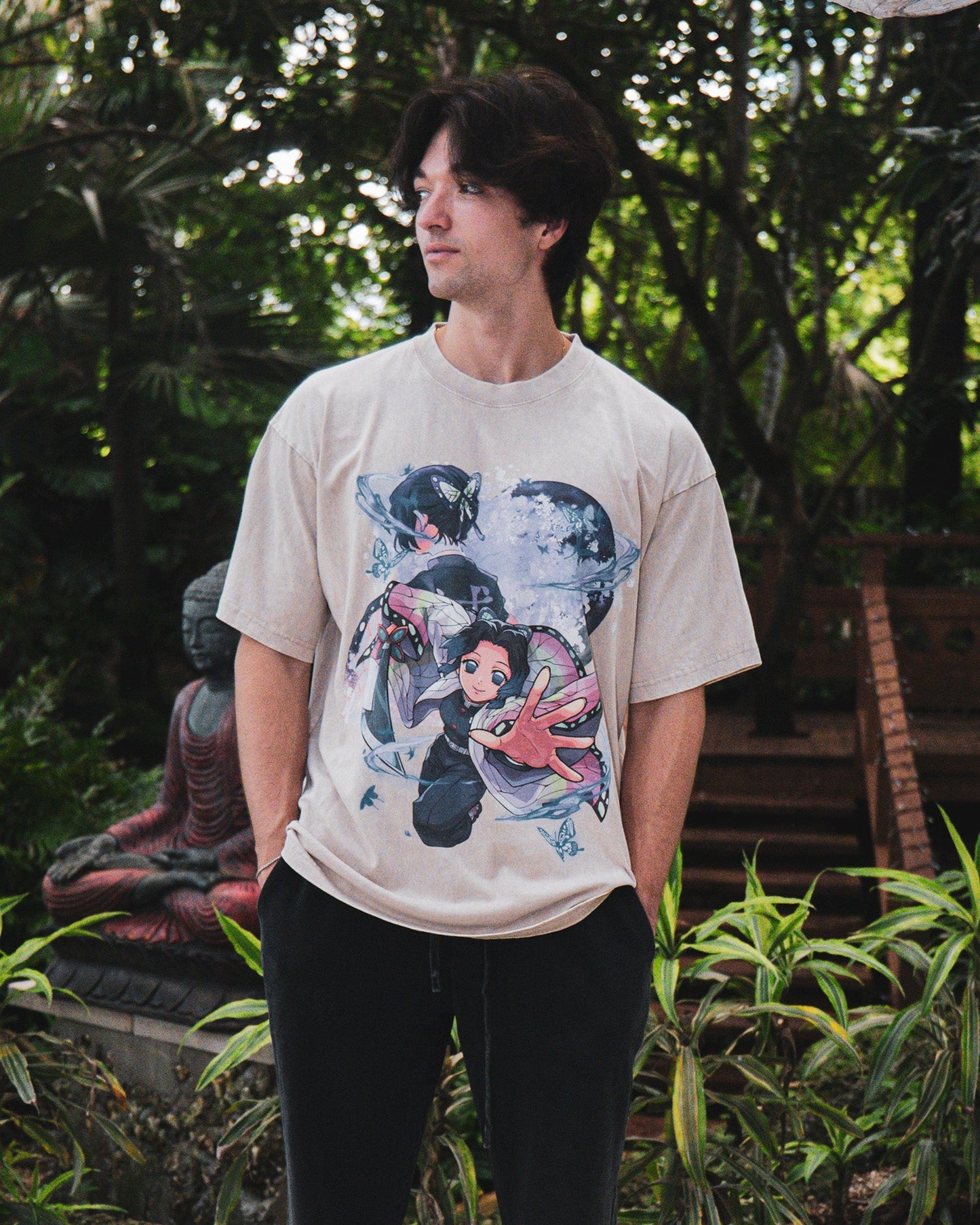 BUTTERFLY GRAPHIC TEE