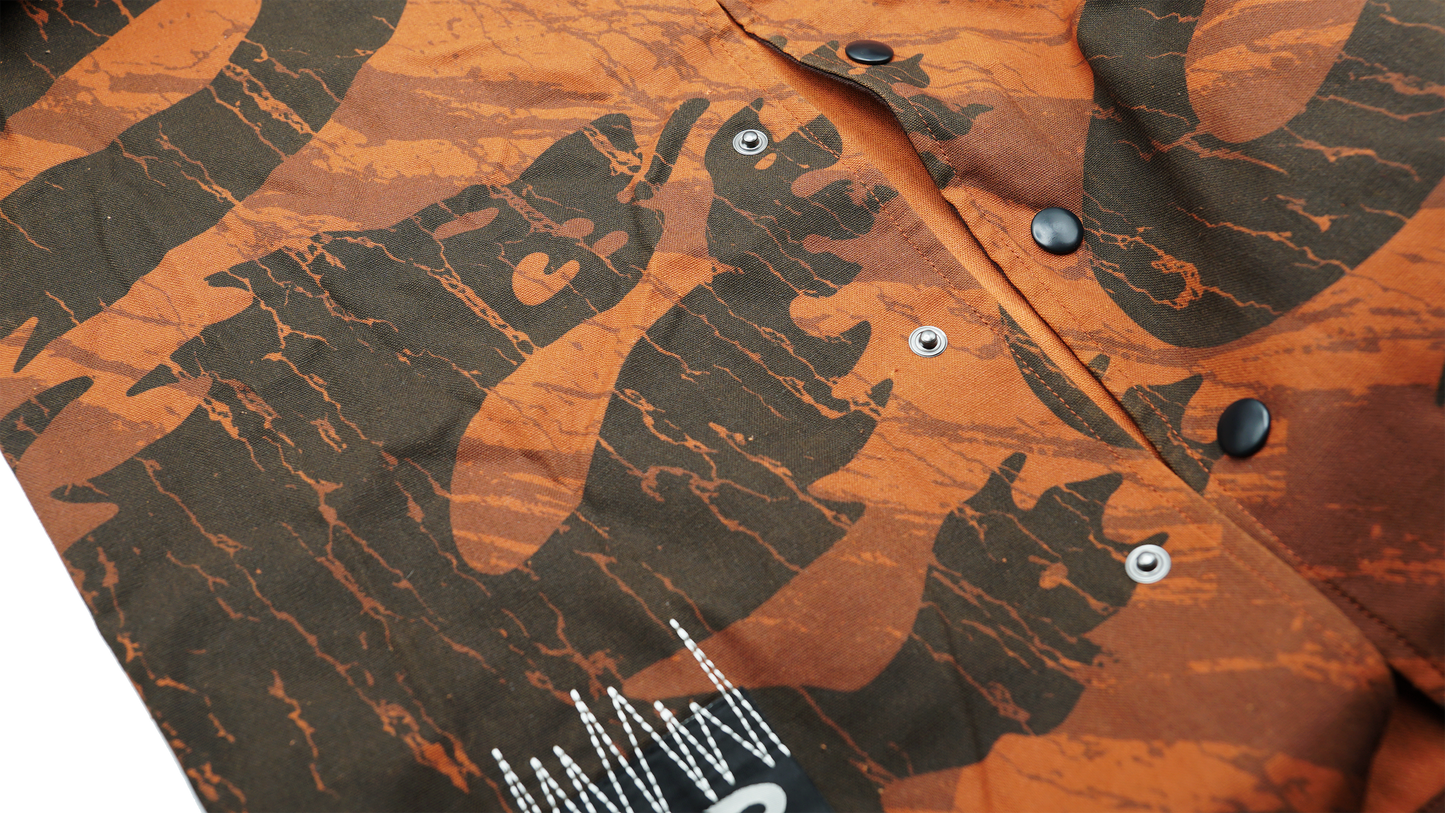 CARNIVOR BUTTON UP
