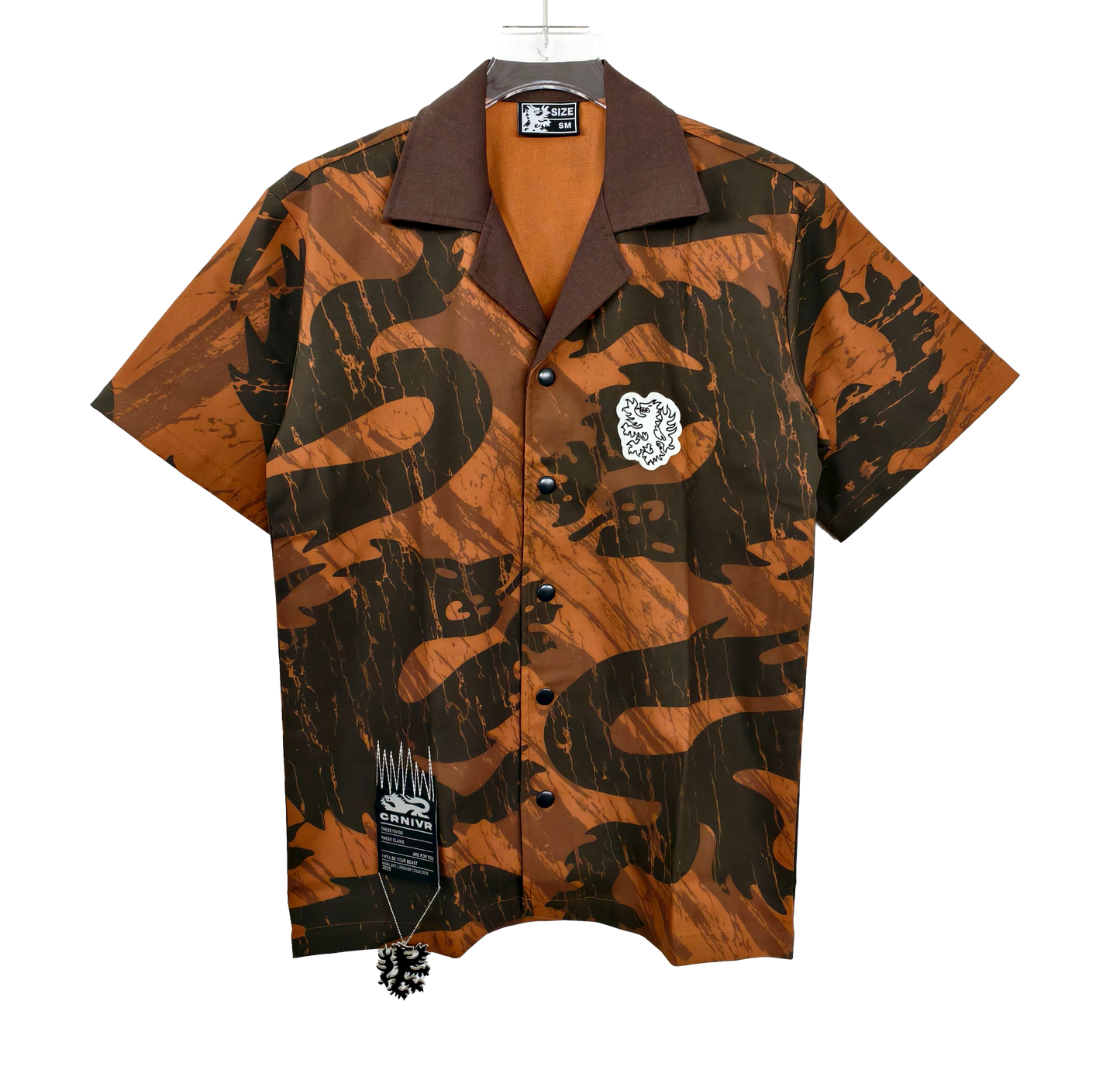 CARNIVOR BUTTON UP