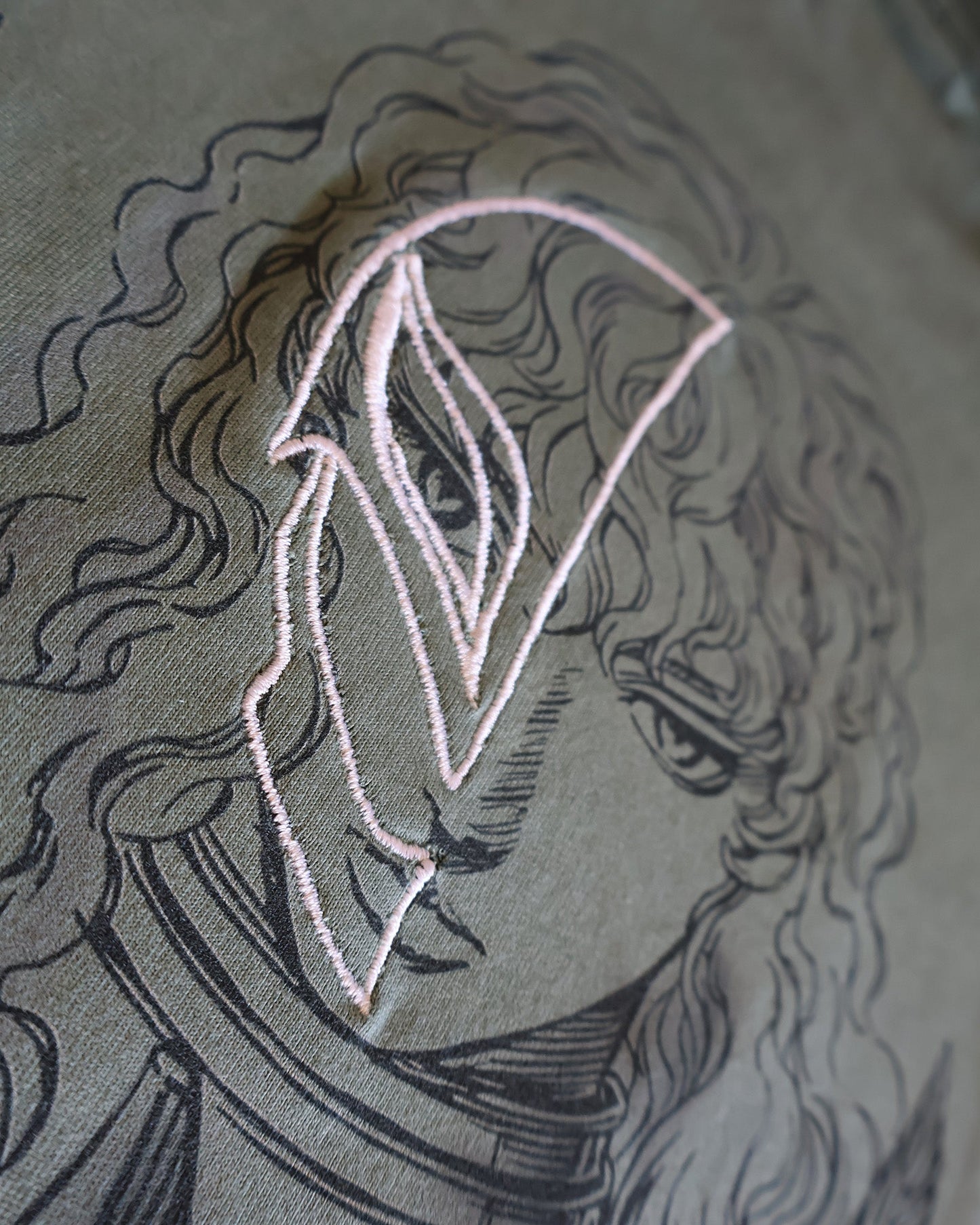 THE WHITE FALCON WASH TEE